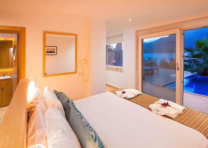 Mekvin Deniz Feneri Lighthouse 3*