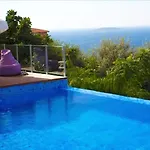 Lighthouse Hotel Kas Kas