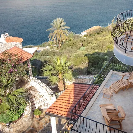 Lighthouse Hotel Kas 3*