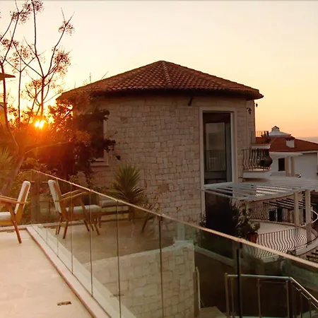 Mekvin Deniz Feneri Lighthouse