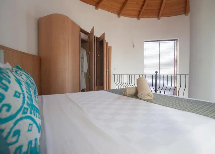 Mekvin Deniz Feneri Lighthouse 3*