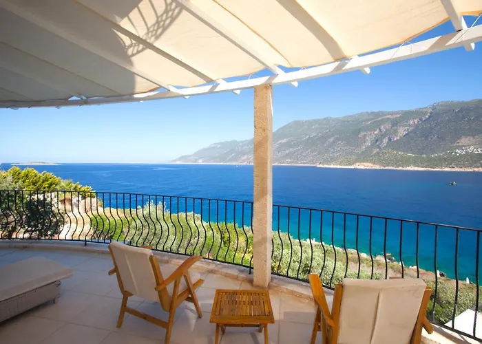 Hotel Mekvin Deniz Feneri Lighthouse