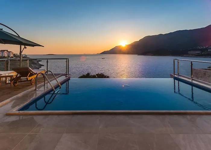 Mekvin Deniz Feneri Lighthouse Kas