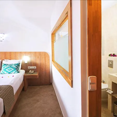 Mekvin Deniz Feneri Lighthouse 3*