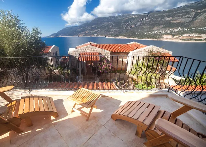 Mekvin Deniz Feneri Lighthouse 3* 卡斯