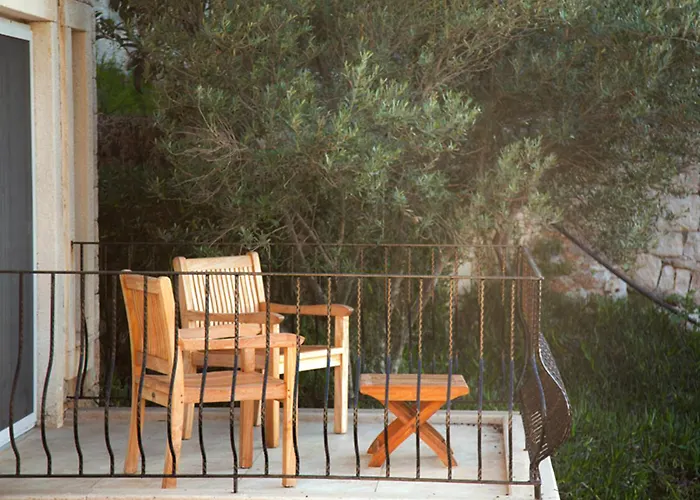 Mekvin Deniz Feneri Lighthouse 3*